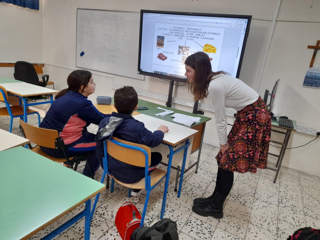 Picture of students and teacher