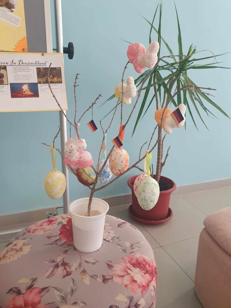 Easter Egg tree picture