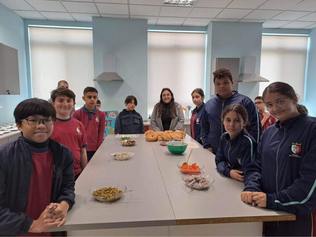 Picture of students in a kitchen