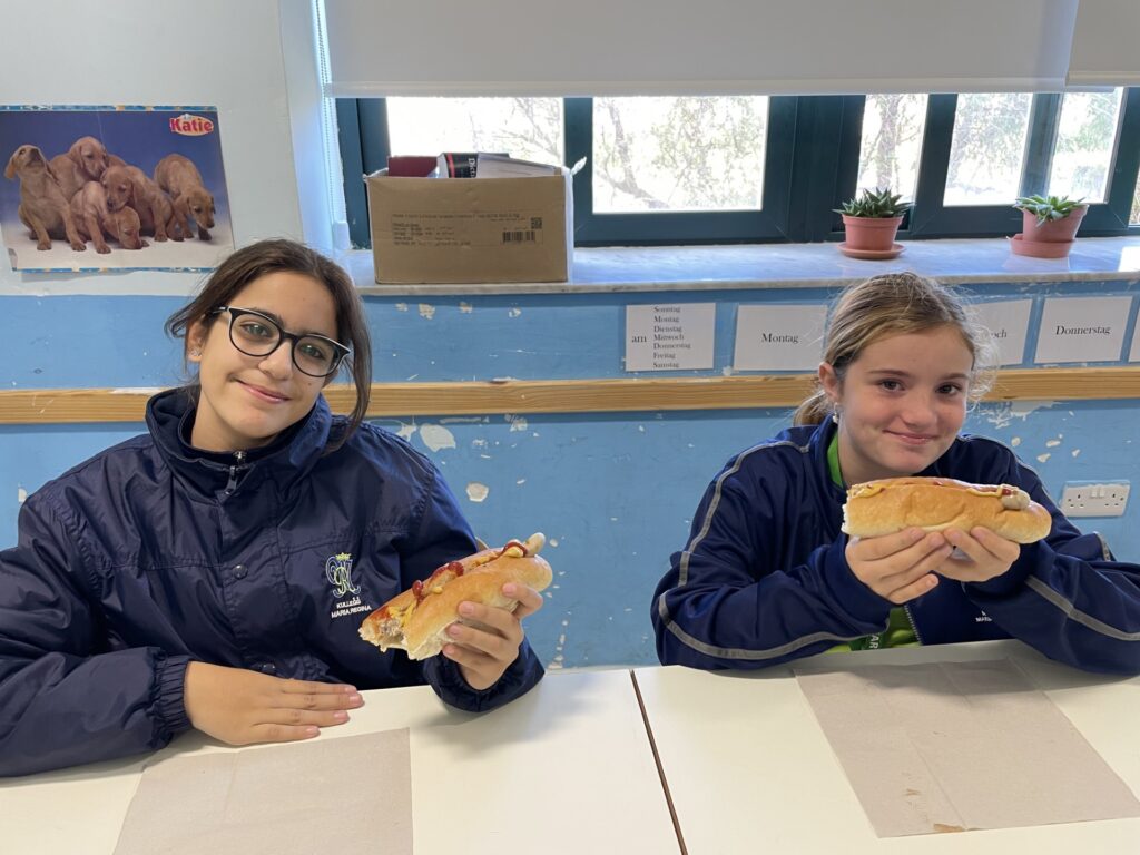 Picture of students eating